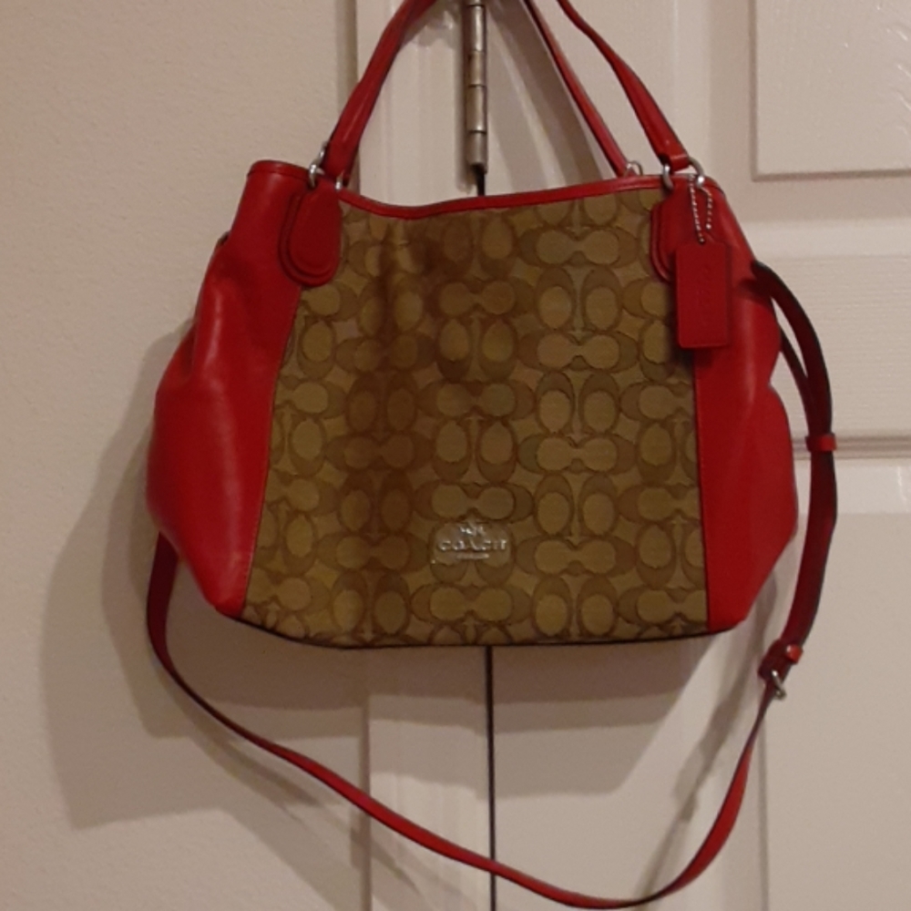 COACH HANDBAG
